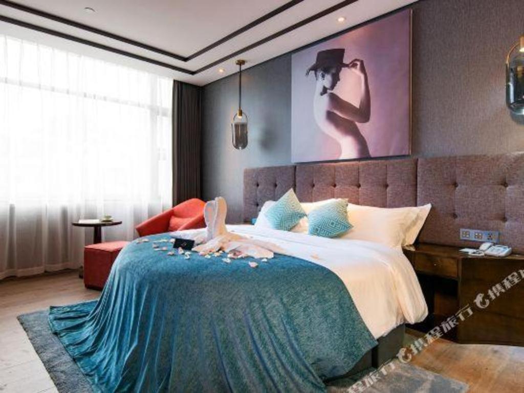 Xana Hotelle-Hotel Luzhou Baizitu Square Exteriör bild