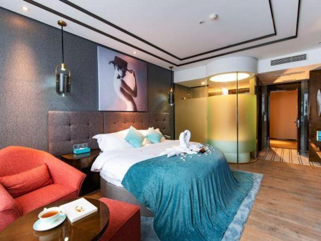 Xana Hotelle-Hotel Luzhou Baizitu Square Exteriör bild