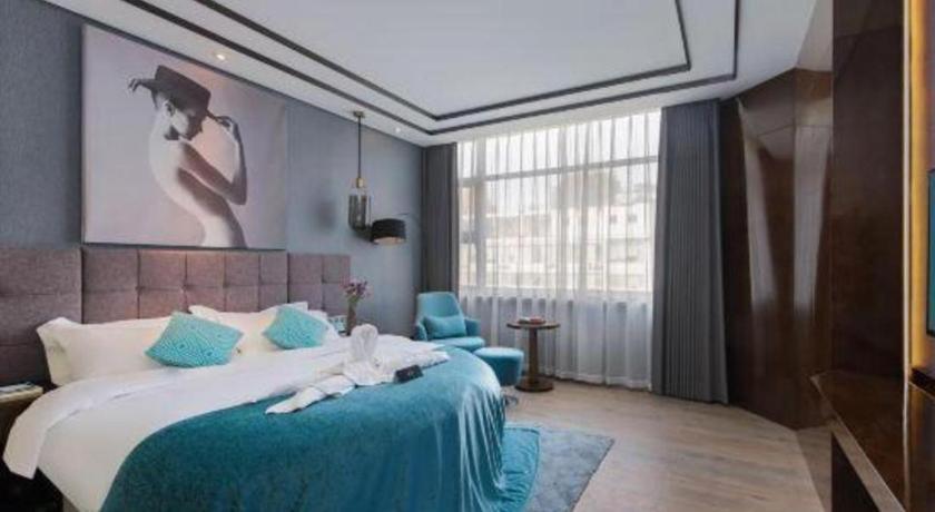 Xana Hotelle-Hotel Luzhou Baizitu Square Exteriör bild